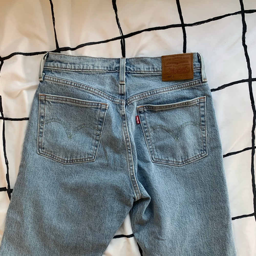 Levi’s 501 light wash jeans